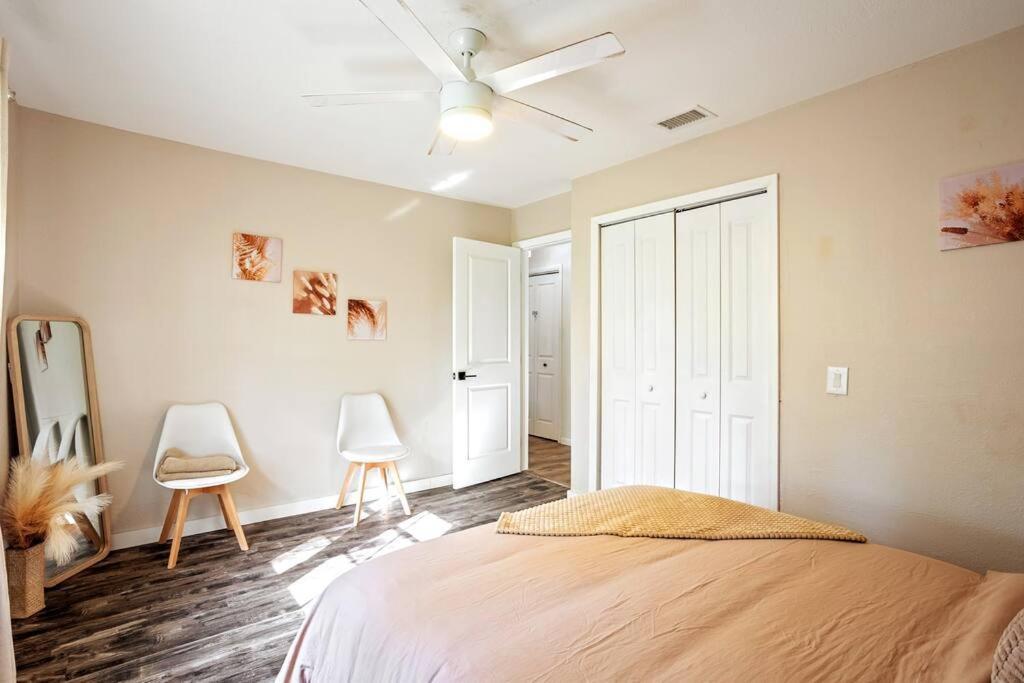 Cozy Lakefront Home W/ Pool -7 Mins From Legoland ウィンターヘイブン エクステリア 写真