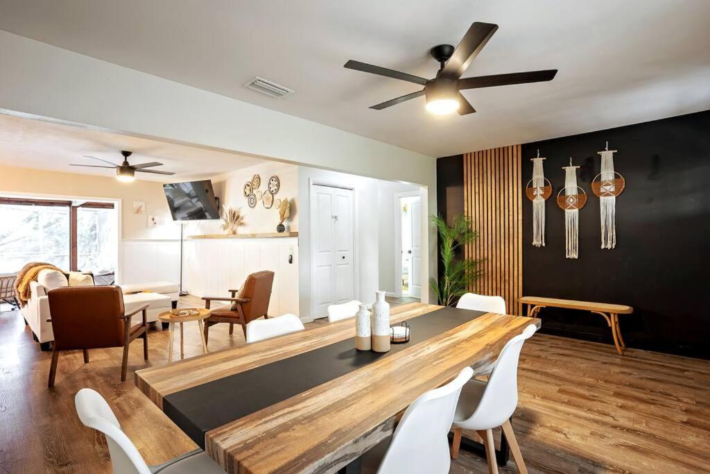 Cozy Lakefront Home W/ Pool -7 Mins From Legoland ウィンターヘイブン エクステリア 写真