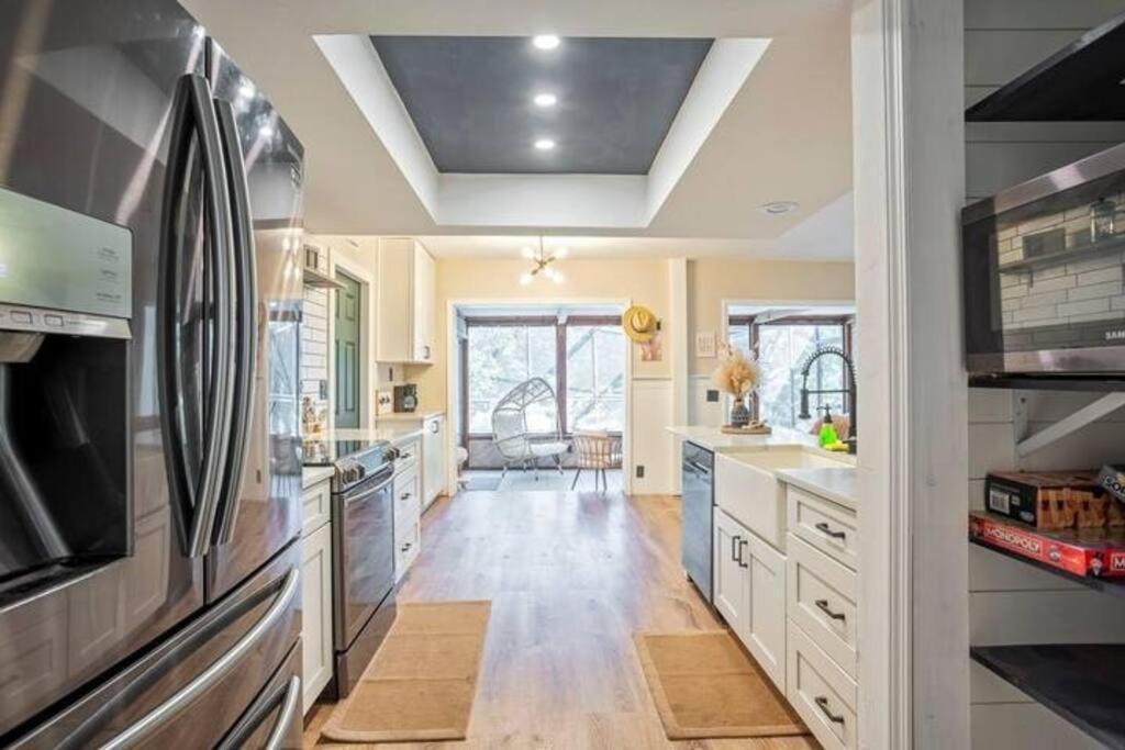 Cozy Lakefront Home W/ Pool -7 Mins From Legoland ウィンターヘイブン エクステリア 写真