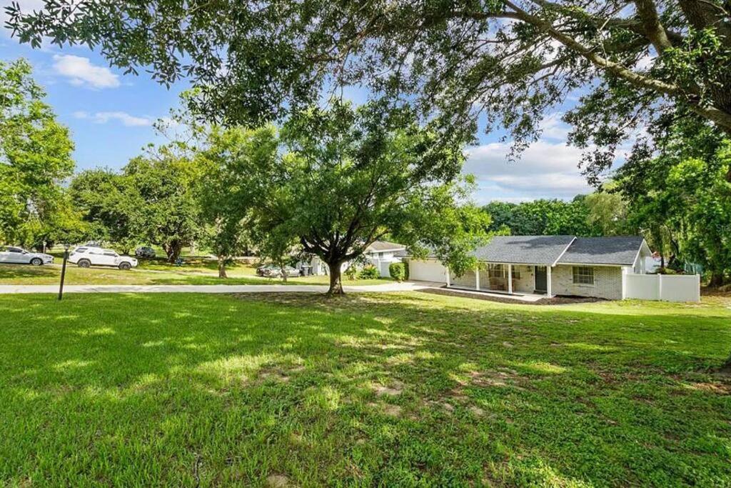 Cozy Lakefront Home W/ Pool -7 Mins From Legoland ウィンターヘイブン エクステリア 写真