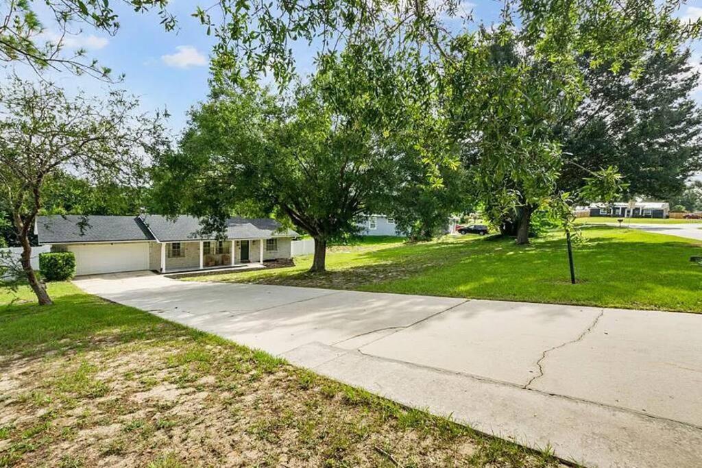 Cozy Lakefront Home W/ Pool -7 Mins From Legoland ウィンターヘイブン エクステリア 写真